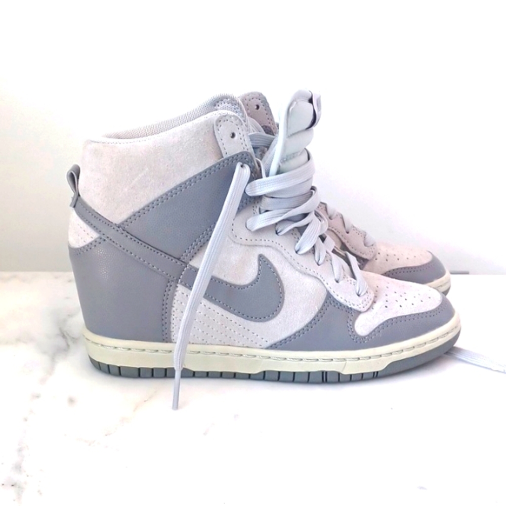 Nike DUNK Hi-TOP Wedge Sneakers.  Size 5